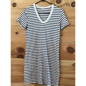 Universal Threads Women's striped casual v-neck dress. Navy/White. XS